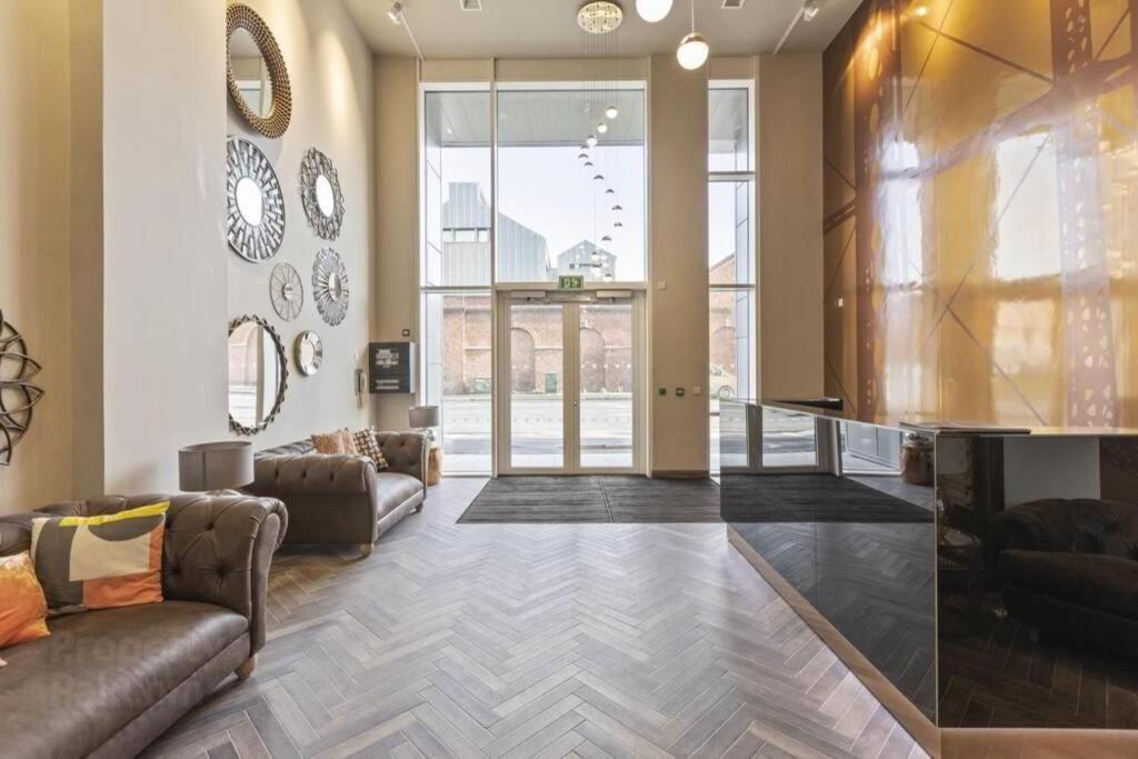 5* Luxury, City Centre, Brand New Development ベルファスト エクステリア 写真