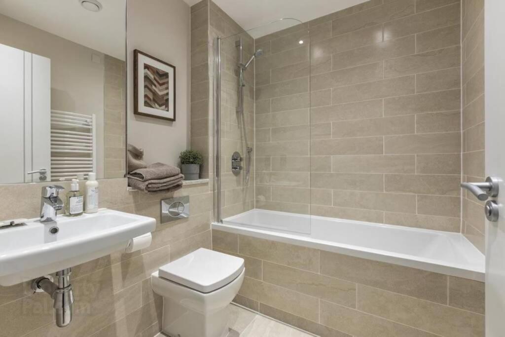 5* Luxury, City Centre, Brand New Development ベルファスト エクステリア 写真